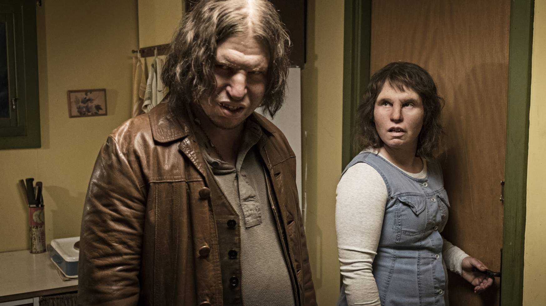 会下蛋的男人,和有狗鼻子的女人,惊悚犯罪电影《边境》