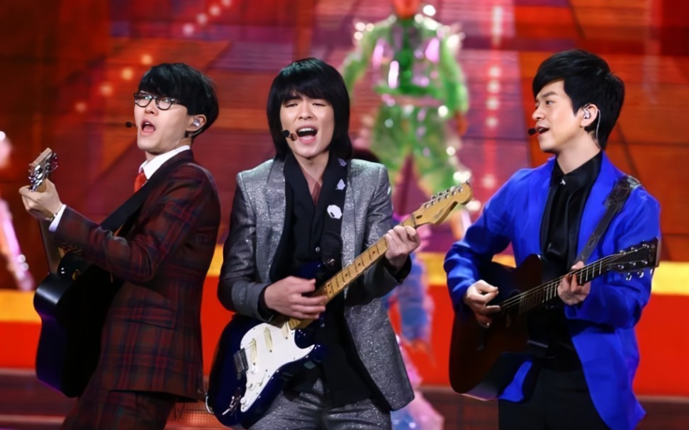 【李健首登春晚】「新势力组合」的歌曲串烧 - 李健萧敬腾方大同