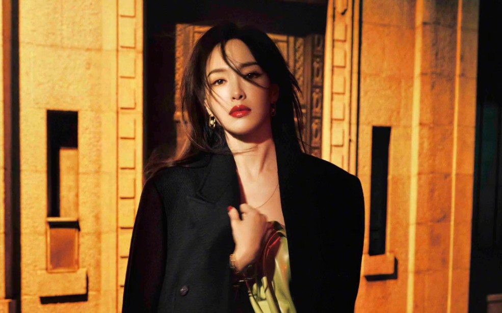 唐嫣写真集,时装lofficiel一月开年刊,摄影师柳宗源