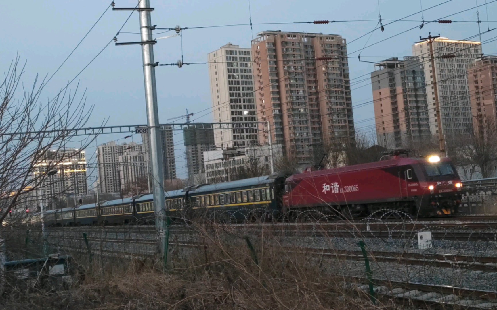 【中国铁路】京局京段hxd3d-0065牵引z4089(石家庄-广州)次列车加速驶