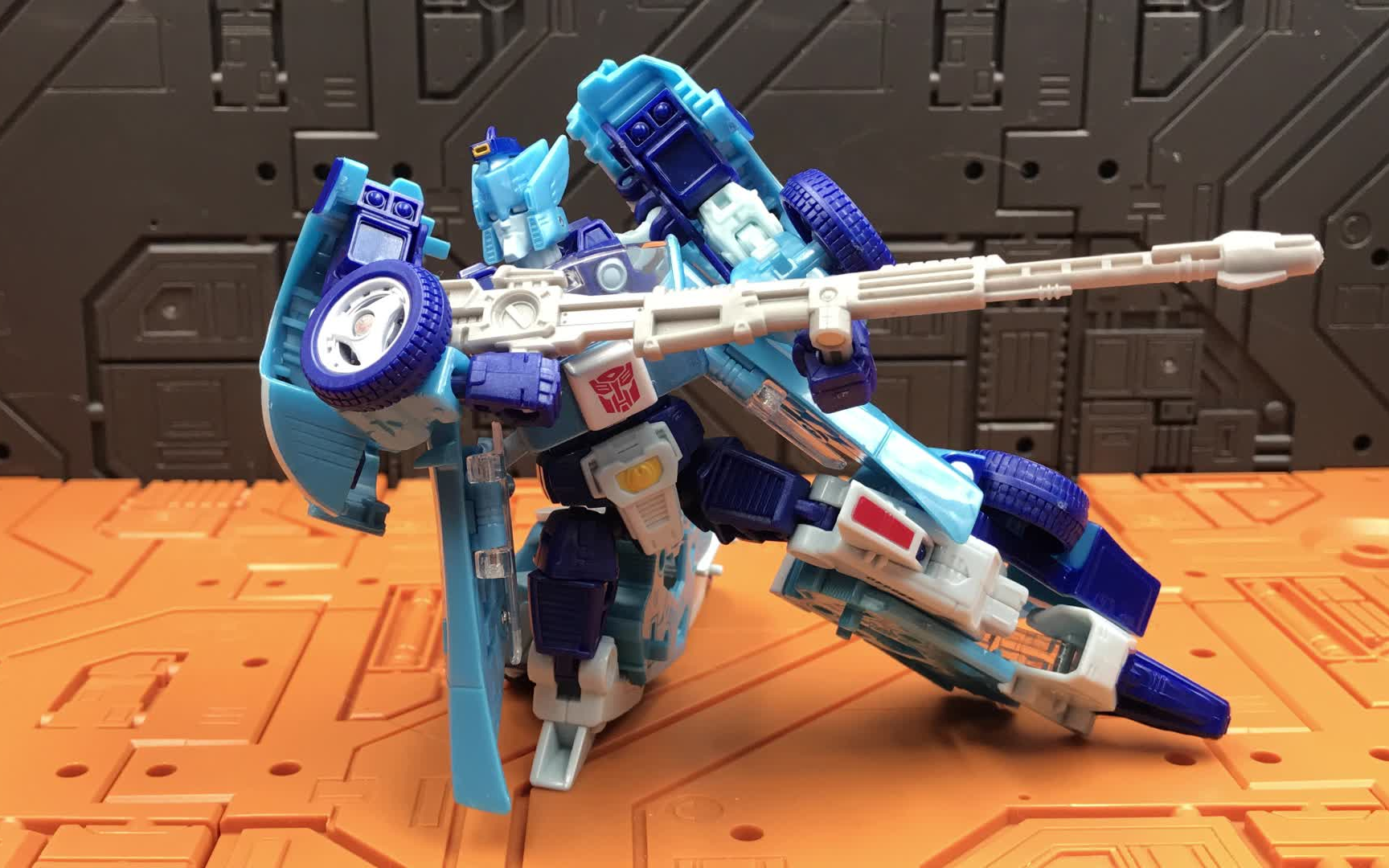 【豌豆模玩】第72期 变形金刚 经典3.0 d级 啰嗦(86大电影五人套之一)