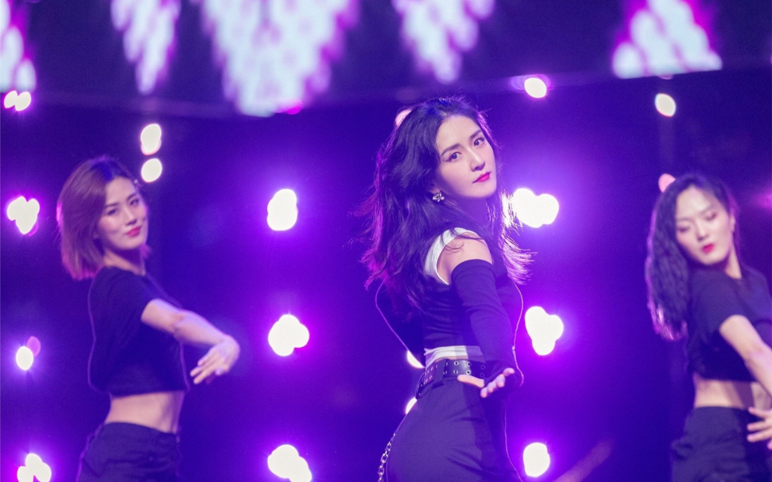 昨晚快本,娜姐跳了blackpink - how you like that改编版,舞台和直拍