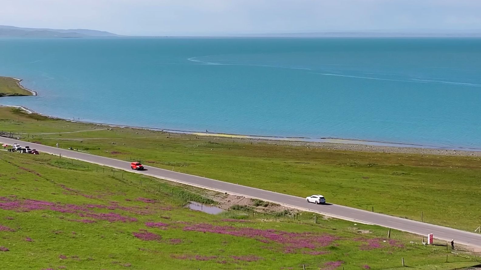 沉溺在青海湖 蔚蓝色的梦里