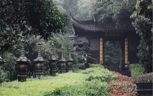 Скачать видео: 深山古寺｜岁月人间促，烟霞此地多