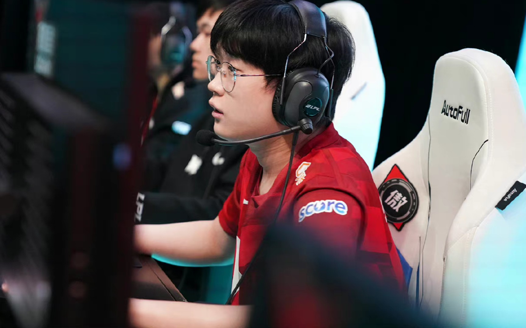 tt首胜后,we.shanks发出羡慕的声音"tt赢了,哎哟!