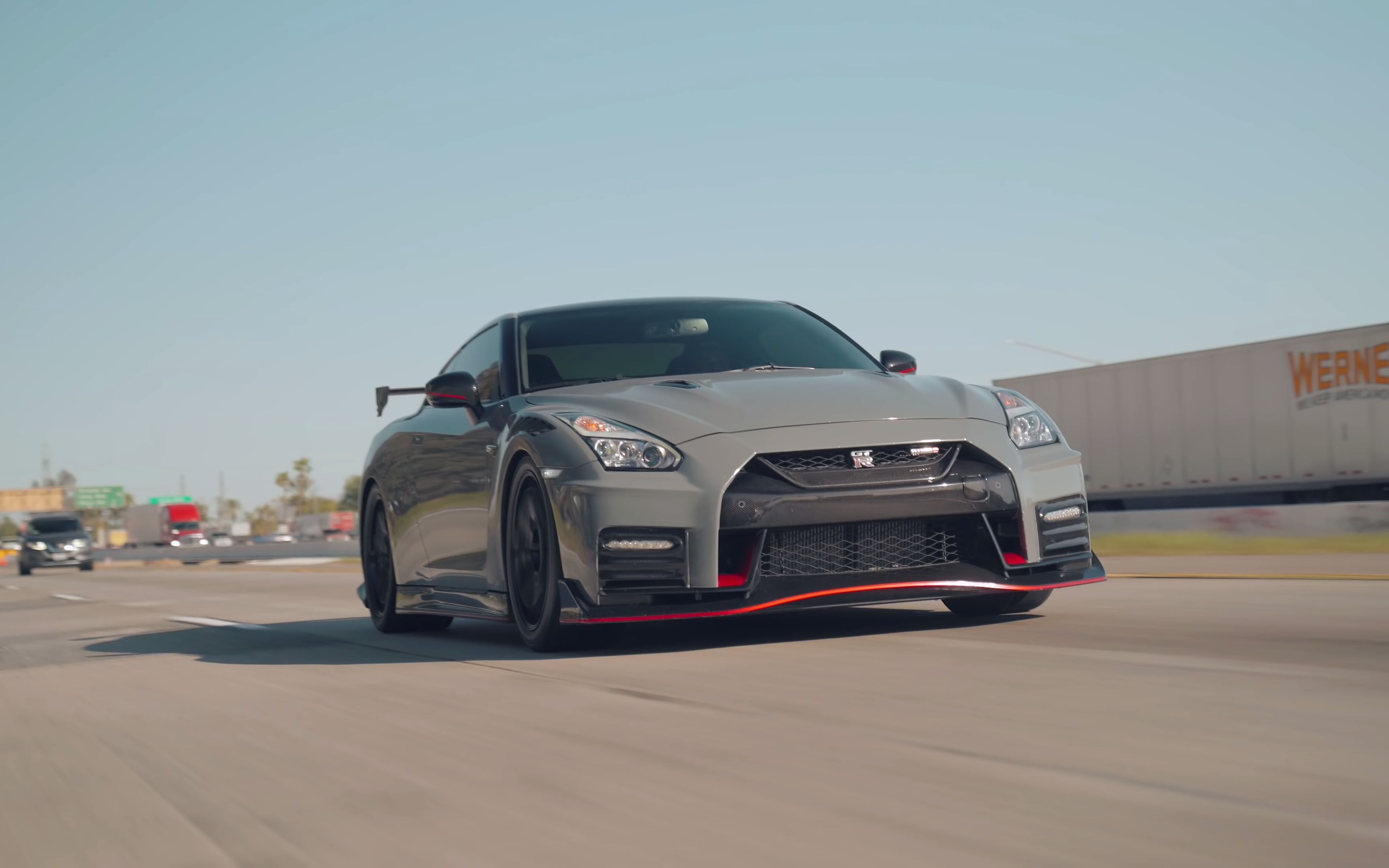 论气场还得是鸡踢啊|尼桑r35 gtr