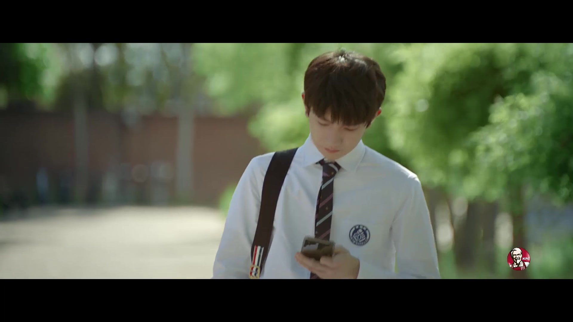 【王源】王源×毕业季 | 我会牢牢记住你的脸(4p)