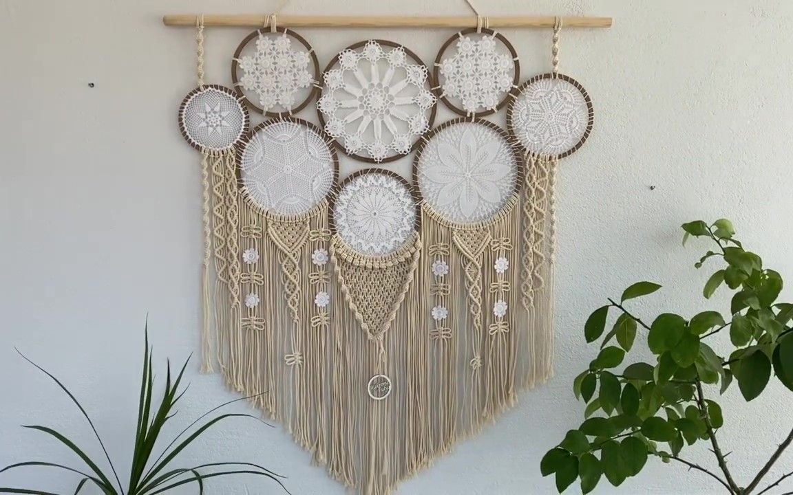 蕾丝花片与棉绳编织的捕梦网壁挂装饰梦幻十足美得让人惊叹