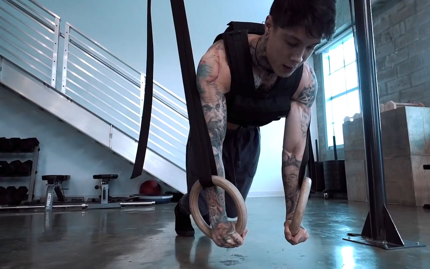 08.03 - chrisheria - 5 best exercises for a big chest