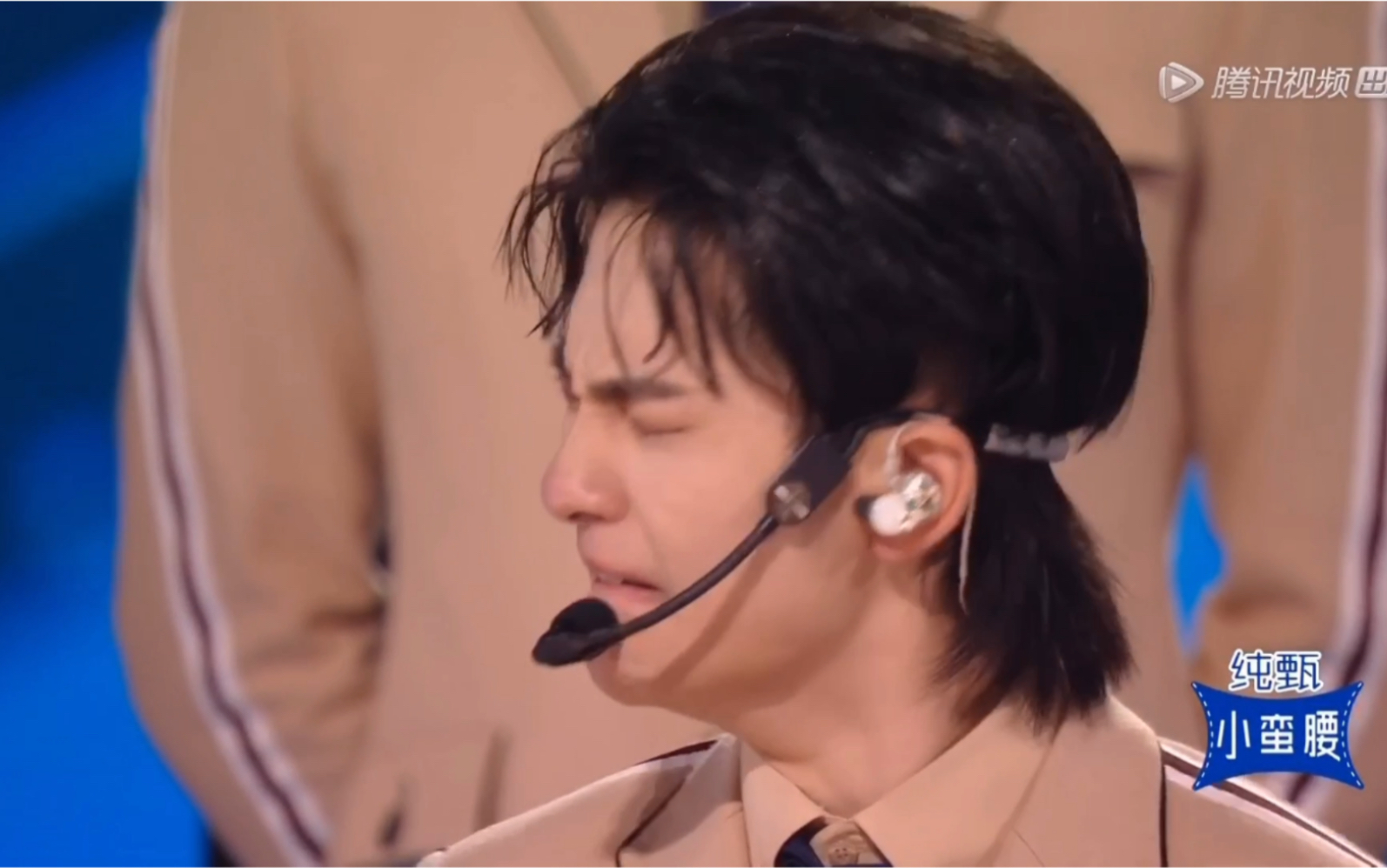 周震南宣布c位断层崩溃大哭签证cp全力应援最好哭的一段