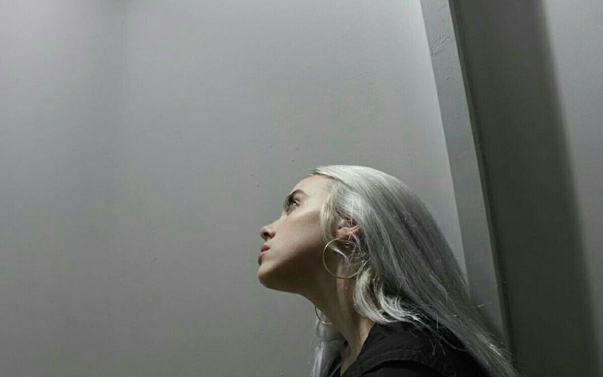 [图]【Billie Eilish】Ocean Eyes 现场版 (10, 2016)