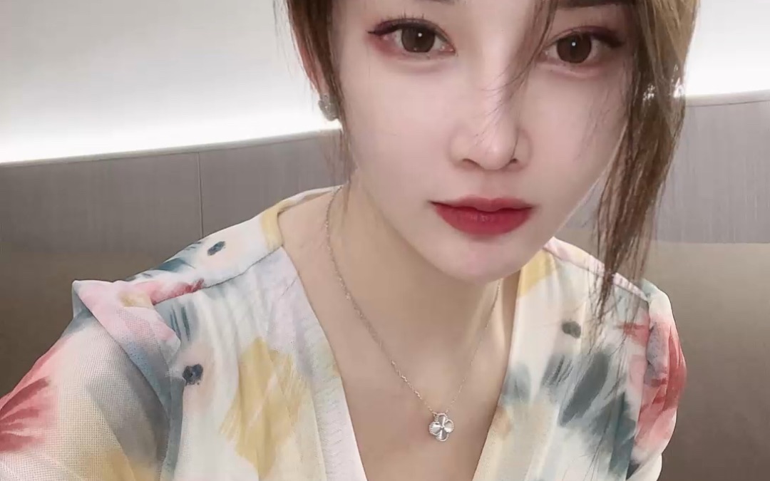 carol周妍希xx的抖音直播间 - 抖音直播