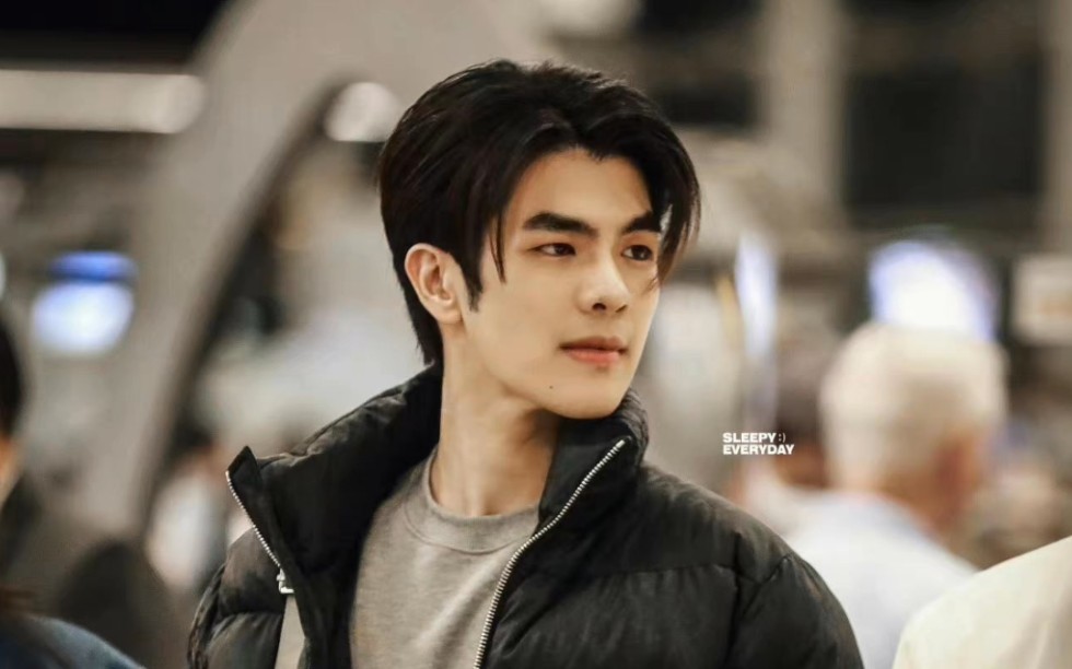 【mile‖张泽毅】谢谢来接机的法国绿玫瑰!dior大秀即将开始