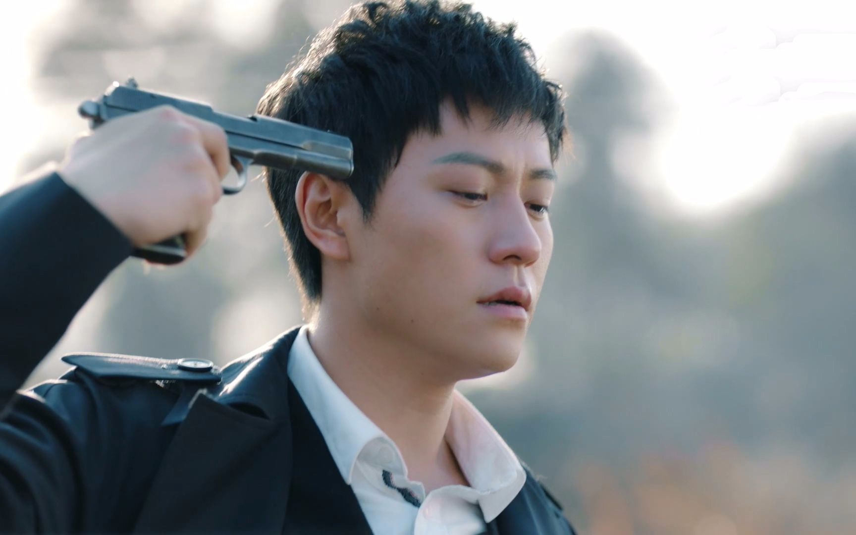 天衣无缝43集删减片段小资得知贵翼已死欲举枪自杀