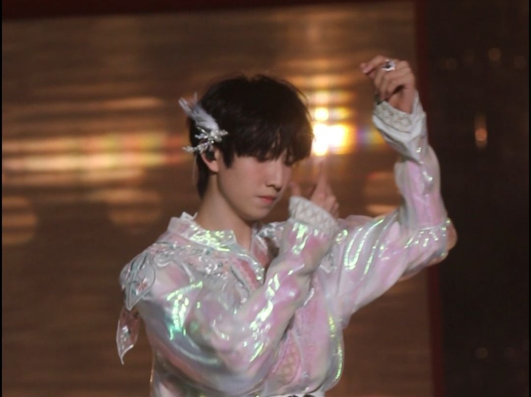 【童禹坤】20240204盛放tf家族新春音乐会《新贵妃醉酒》focus