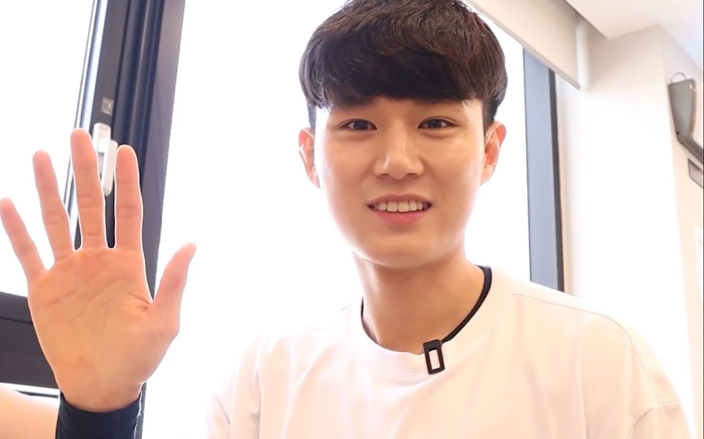 大口吃播kgxhwang今天来到了济州岛吃一吃当地的美食