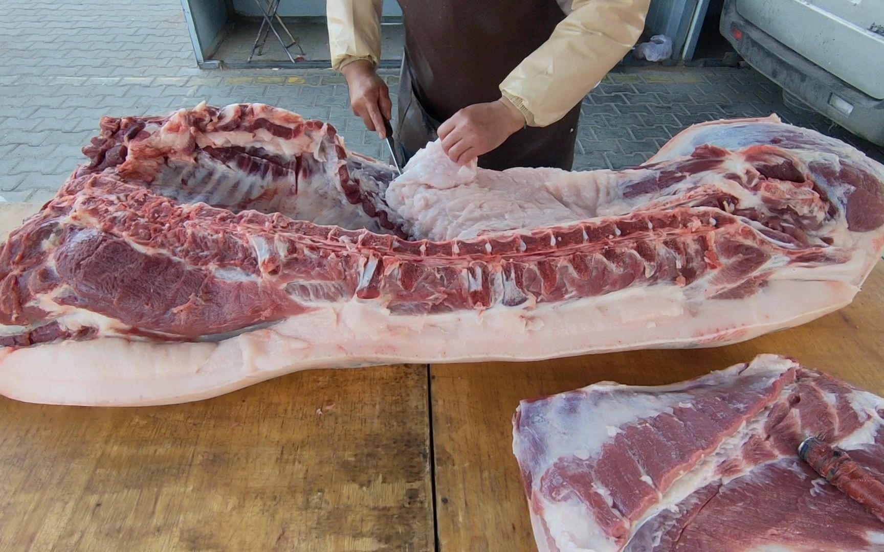 实拍:包头猪肉价大涨太吓人!看今天是多少钱?真是大吃一惊