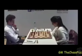 Video herunterladen: 侯逸凡Hou Yifan强劲的中局实力拿下当时男子世界第三GM Caruana