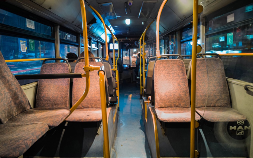 大连公交brt快速公交夜间运行引擎声浪