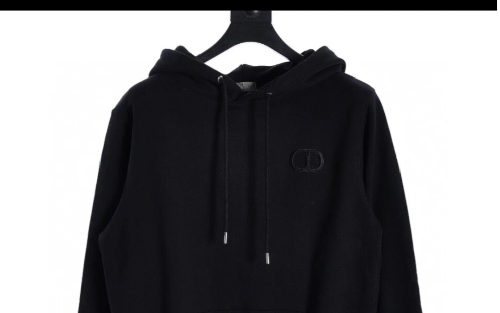 说一下高仿dior迪奥经典刺绣cd连帽卫衣