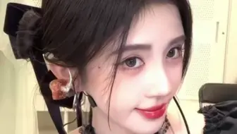 忘本这个赛道也是让鞠婧祎闯进来了