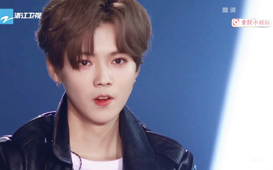 鹿晗kinjaz面具舞