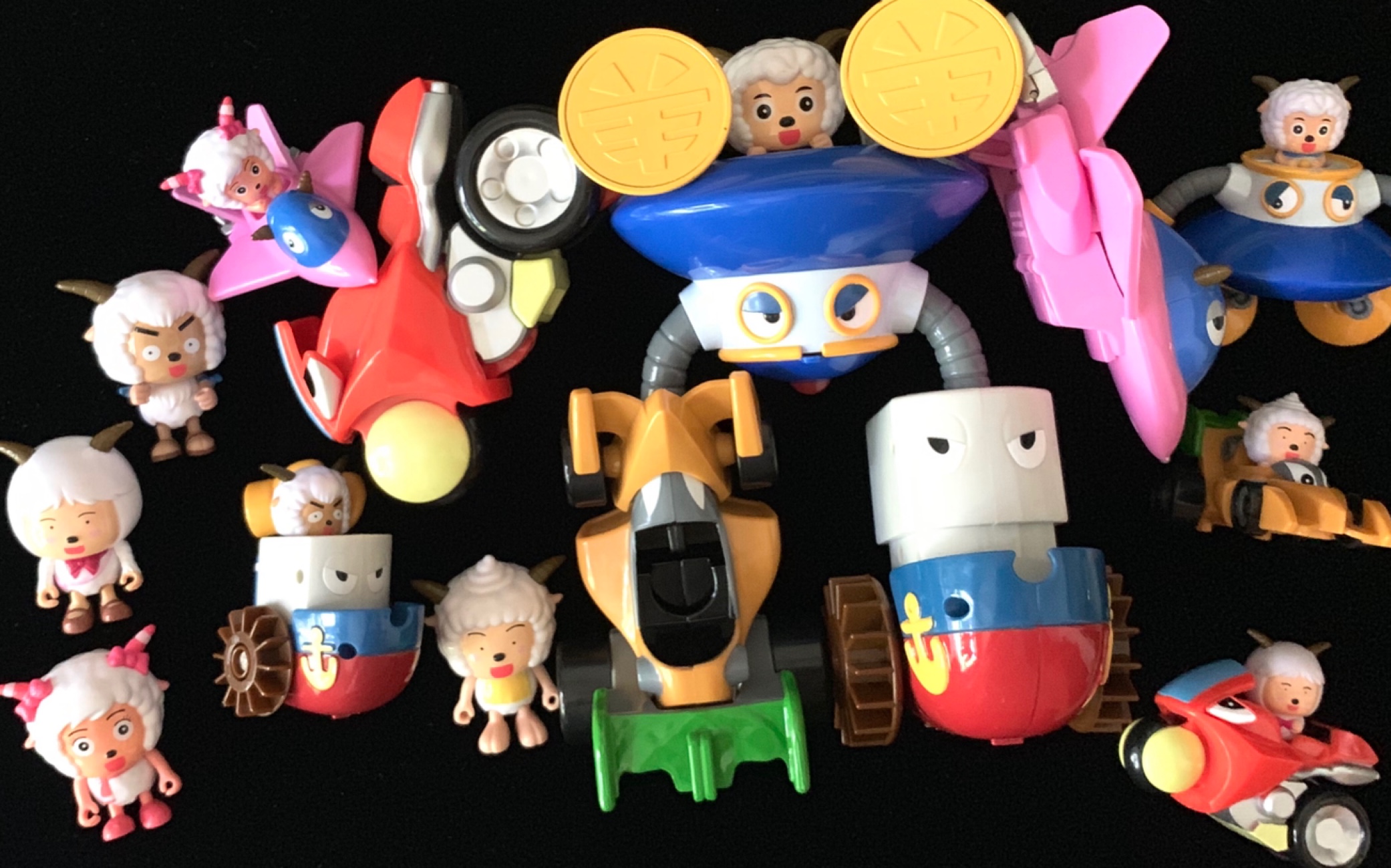 万代喜羊羊总动员合体机器人动力喜羊羊