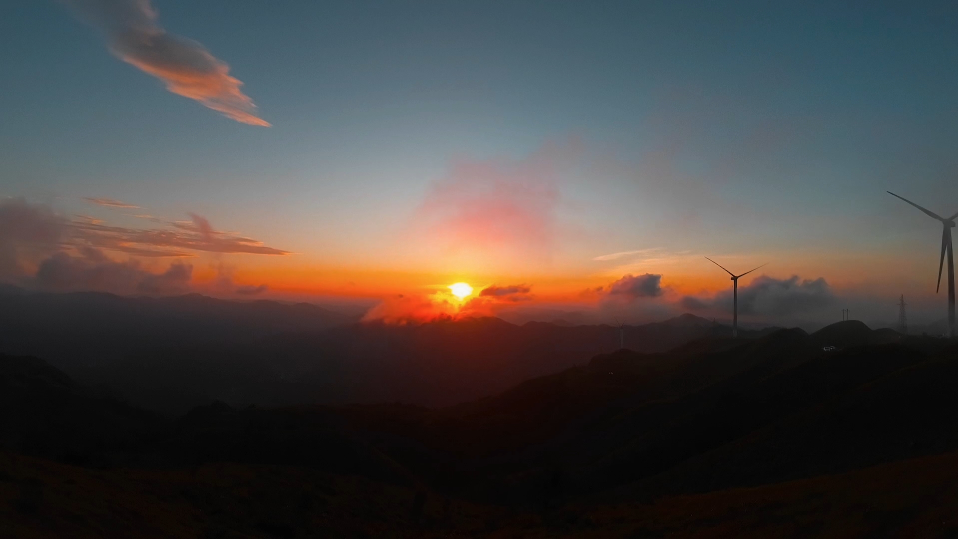 山坪风车山日出美景
