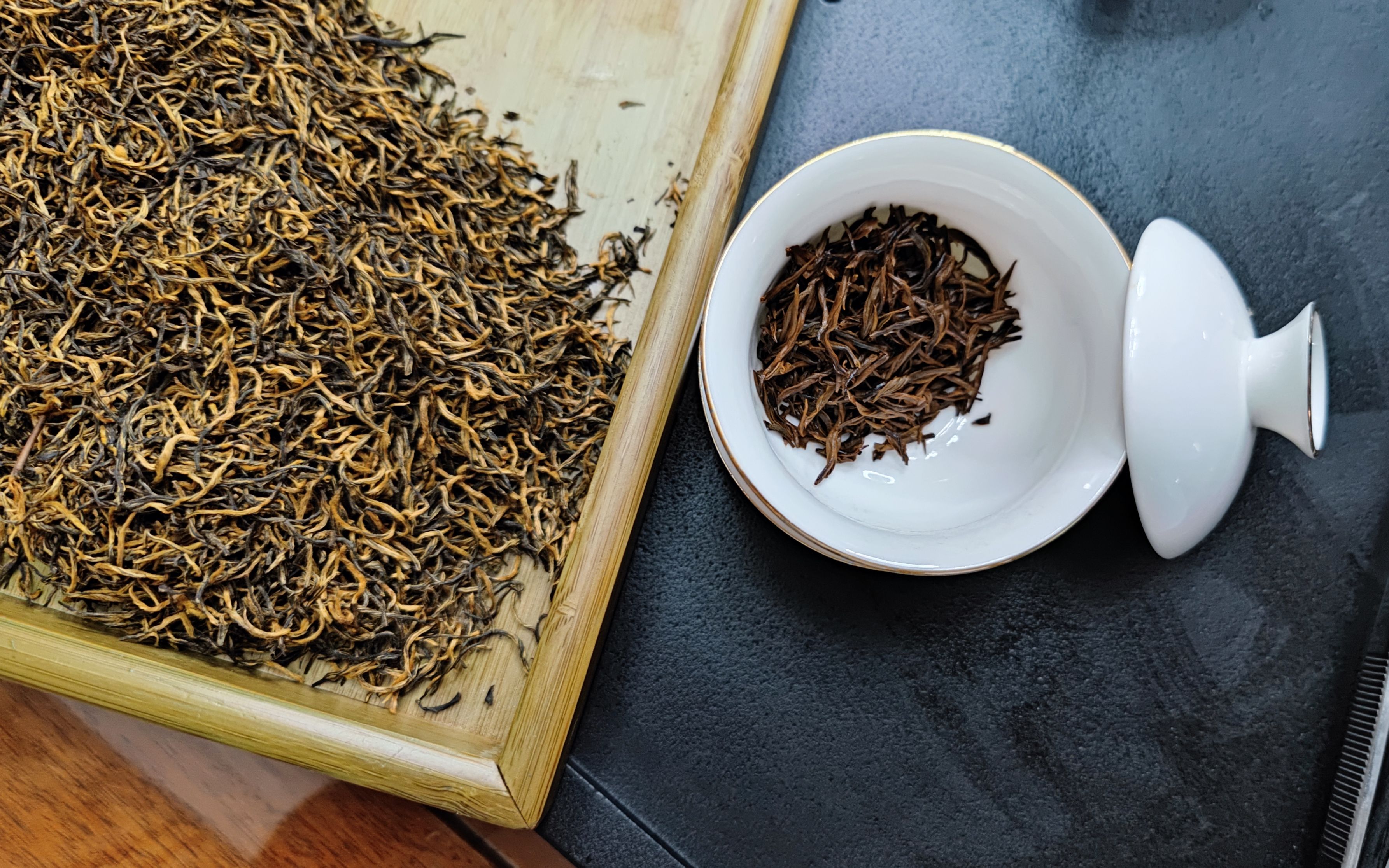 新茶金骏眉,如何把一款口粮茶级别的金骏眉泡出高端茶的效果.