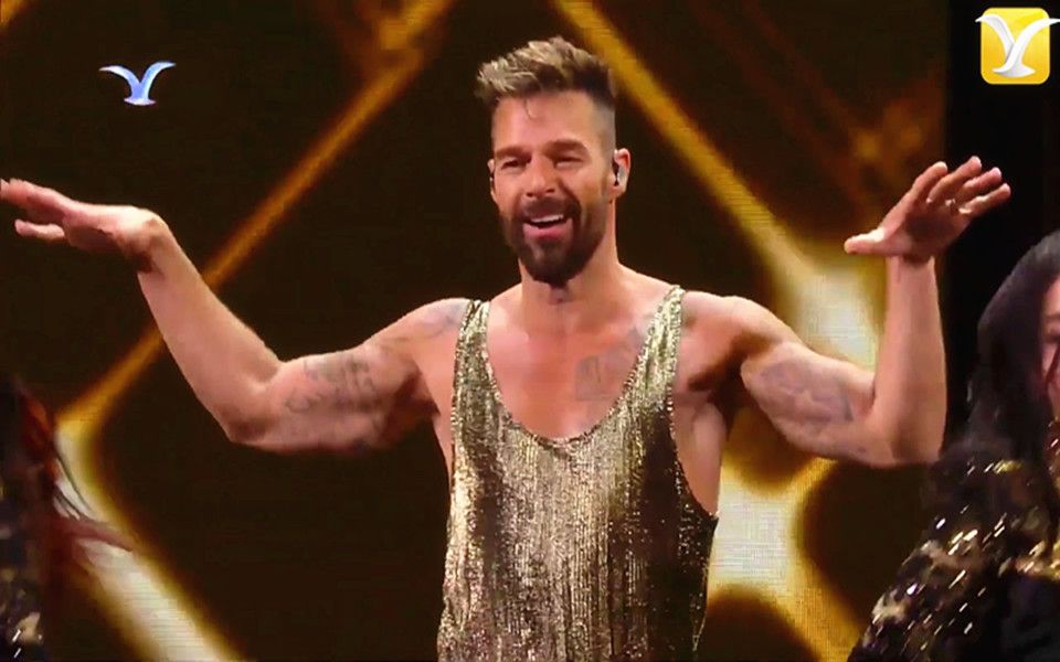 [图]【瑞奇马汀】Ricky Martin 骚气表演 - Vente pa' ca - Festival de Viña 2020 #VIÑA2020