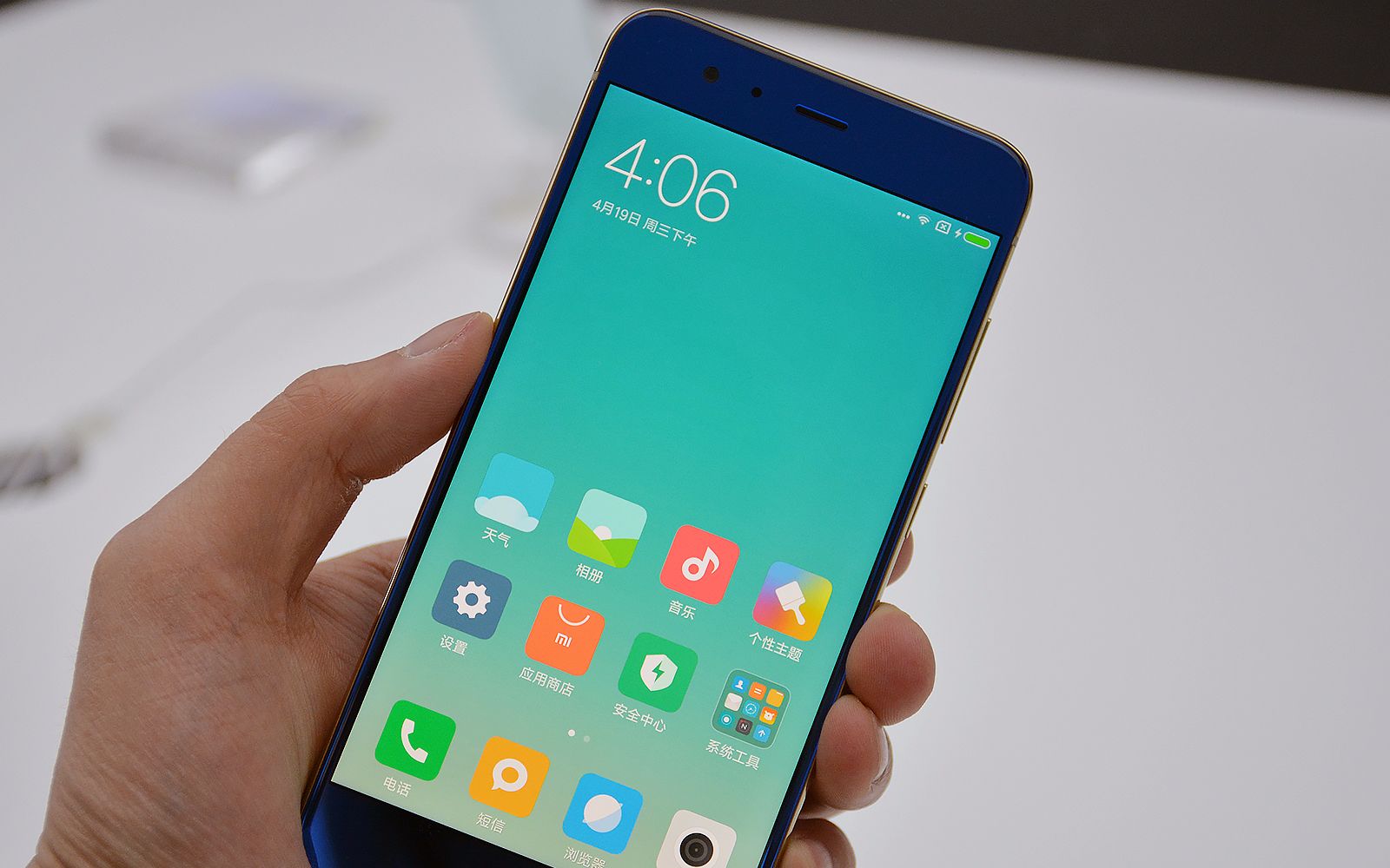 小米6,学什么不好?学苹果