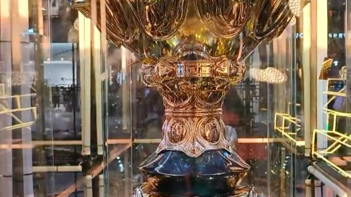 英雄联盟召唤师杯于上海展出