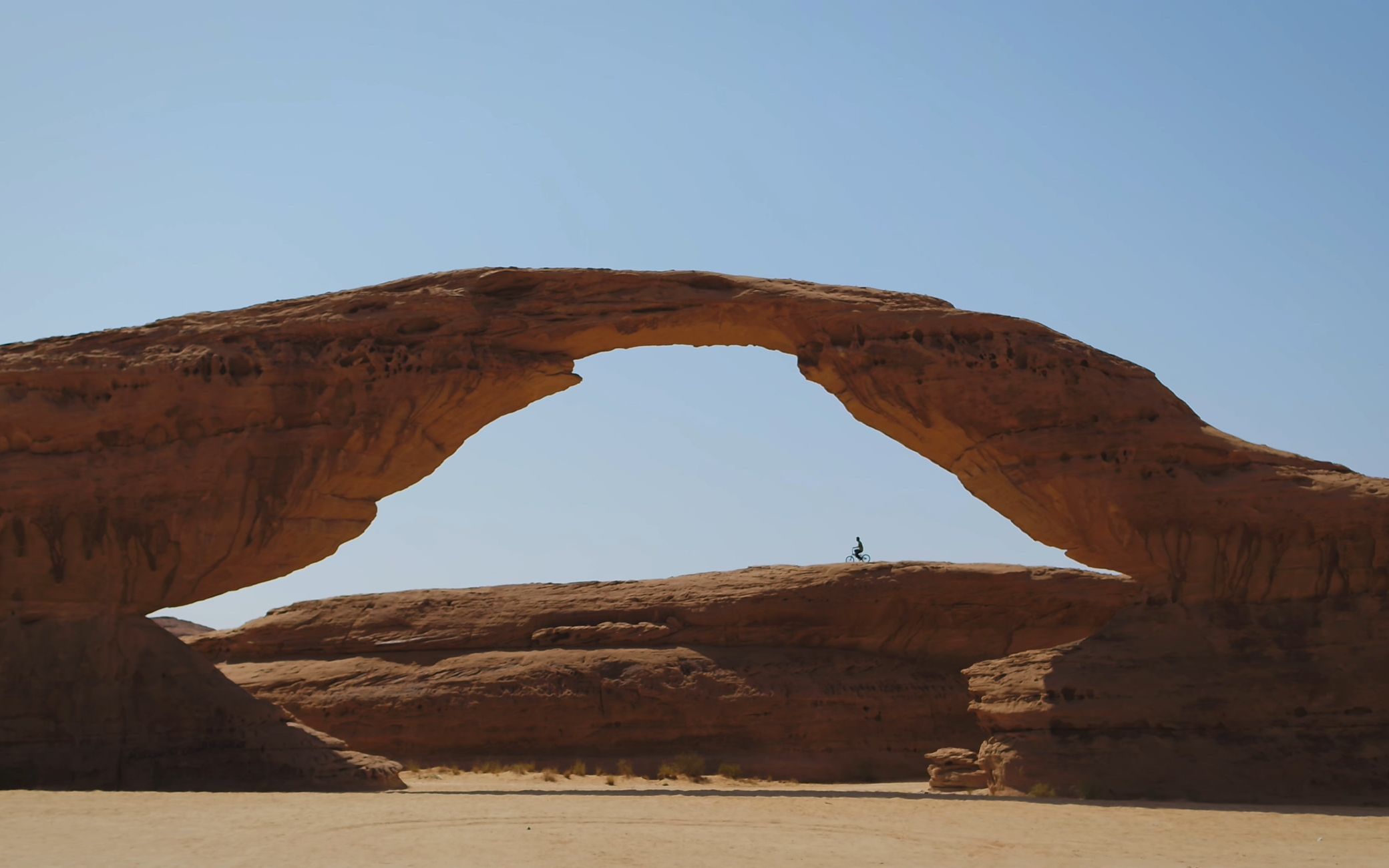 8k 沙特 阿拉伯 自然风景——暖冬助手