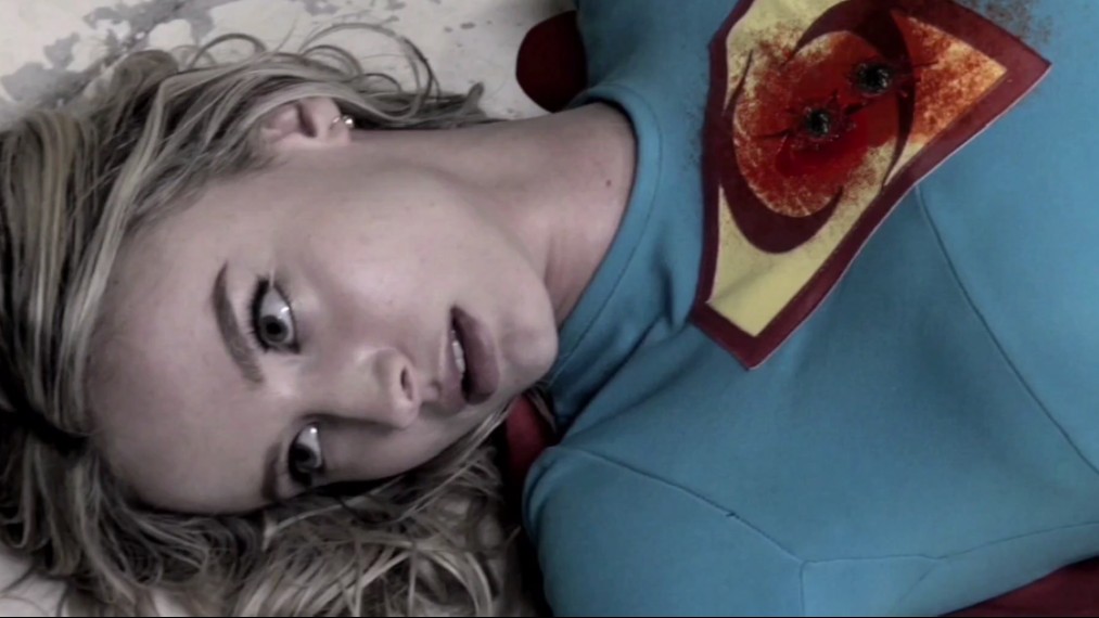 女超人中枪身亡