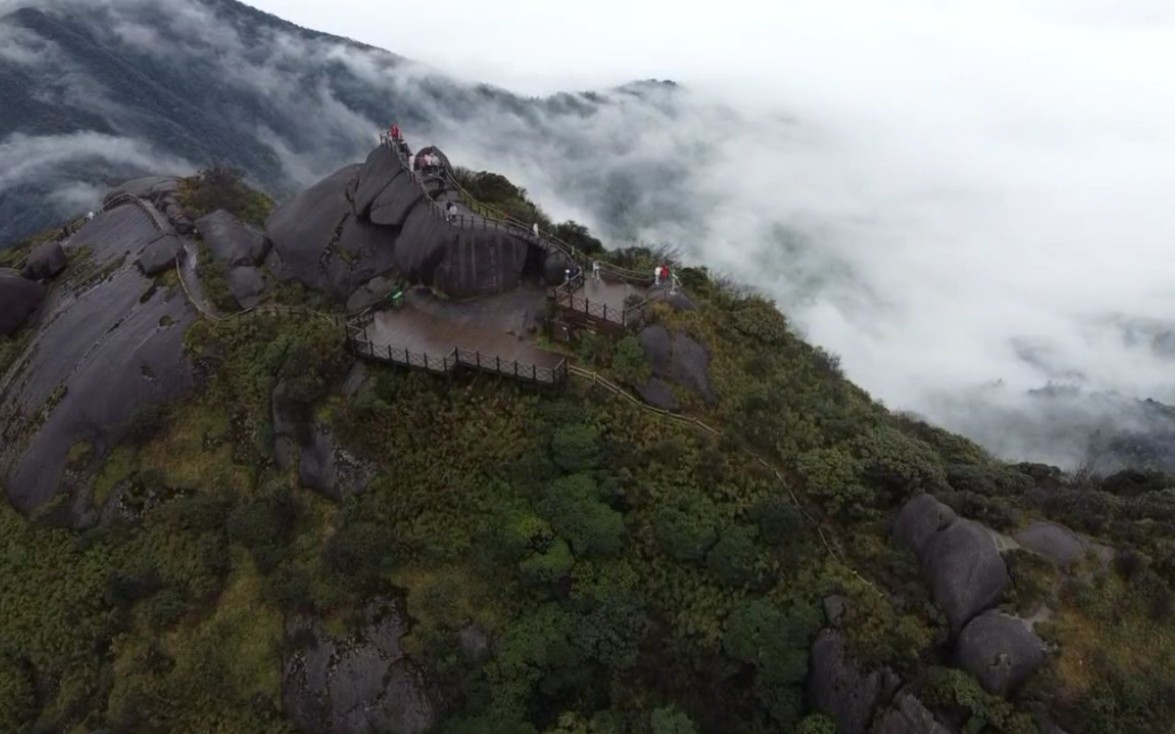 華南之巔貓兒山山頂航拍