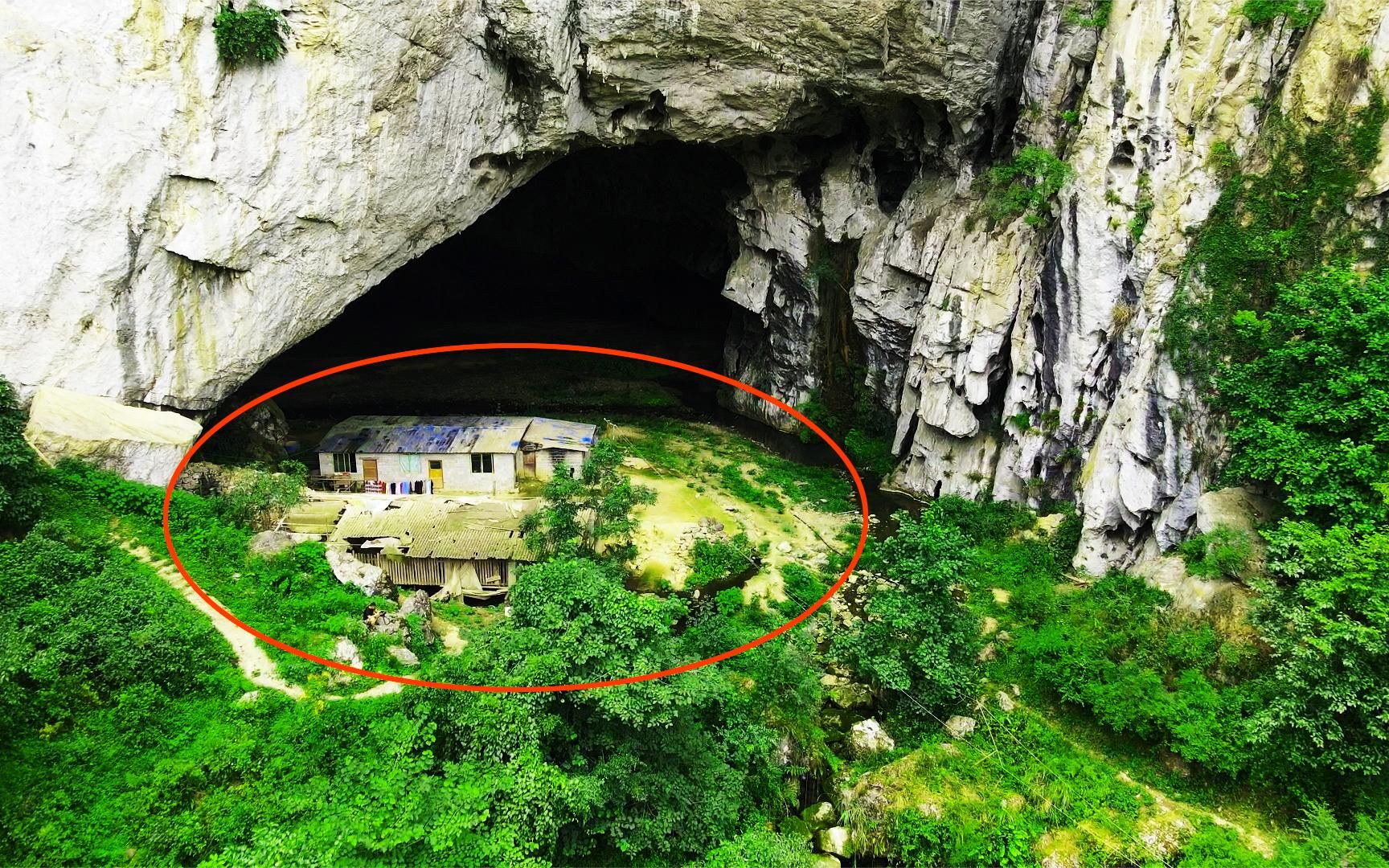 贵州深山发现一山洞,洞里竟然住着一户人家,环境犹如世外桃源