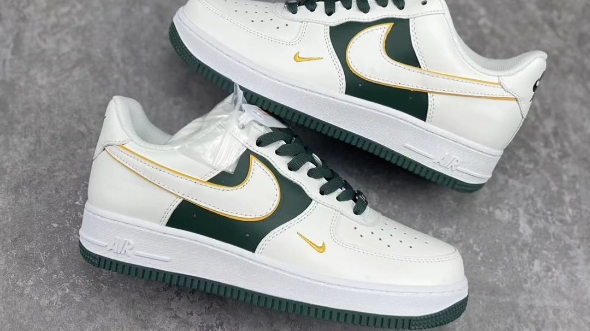 鞋子推荐—耐克空军一号 白绿配色