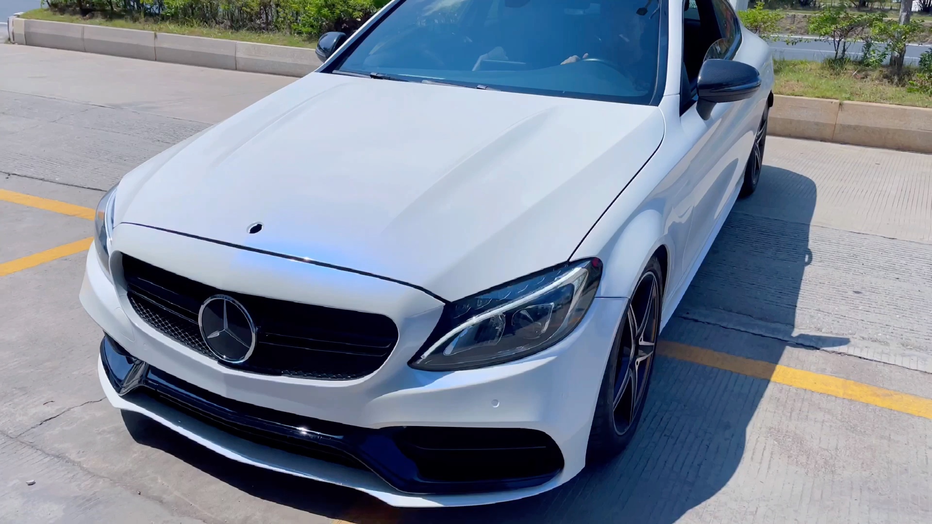 光线越强反射越强,白变蓝改色膜,白车无需备案的颜色,您心动了吗?