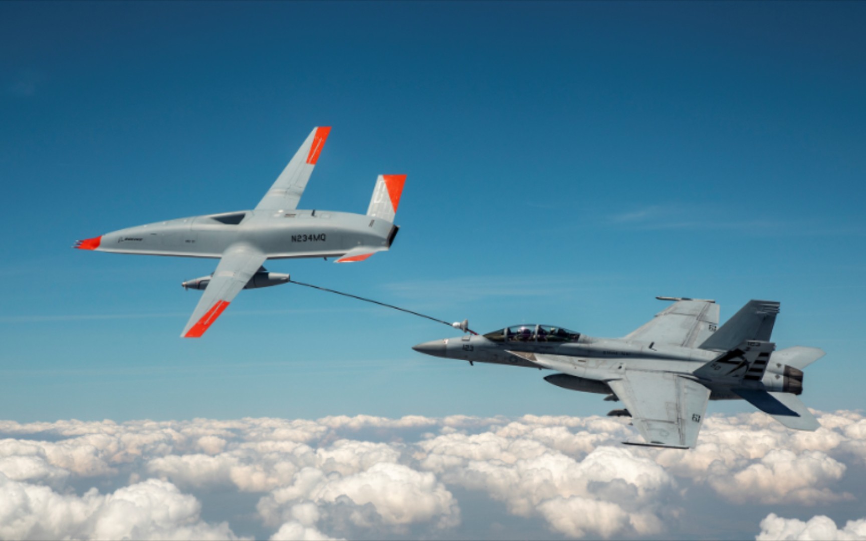 波音mq-25无人加油机首次为舰载机空中加油,年内将在航母上测试