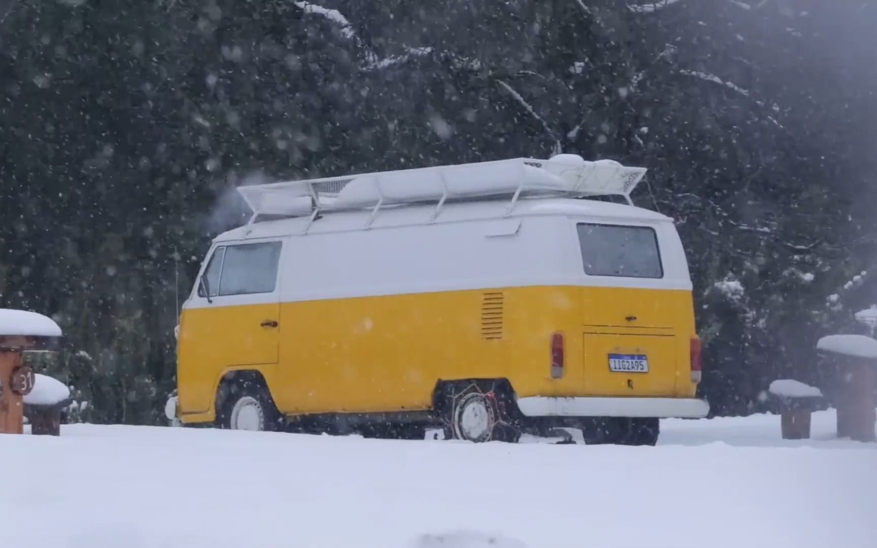 [图]露营系列：在暴风雪中露营，在车里睡觉温暖又舒适