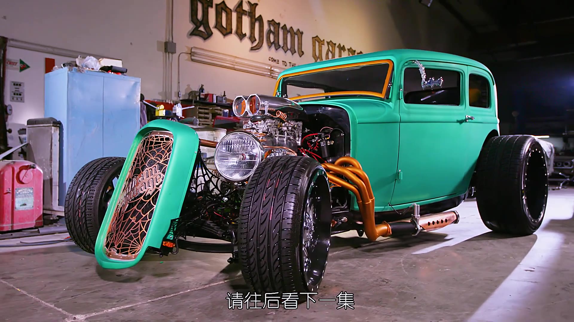 废旧老爷车大变肌肉车,旧皮卡变末日战车,看哥谭车场暴改老车!