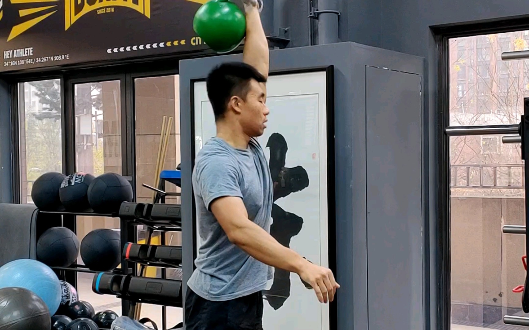 24kg壶铃抓举训练 四分钟72次