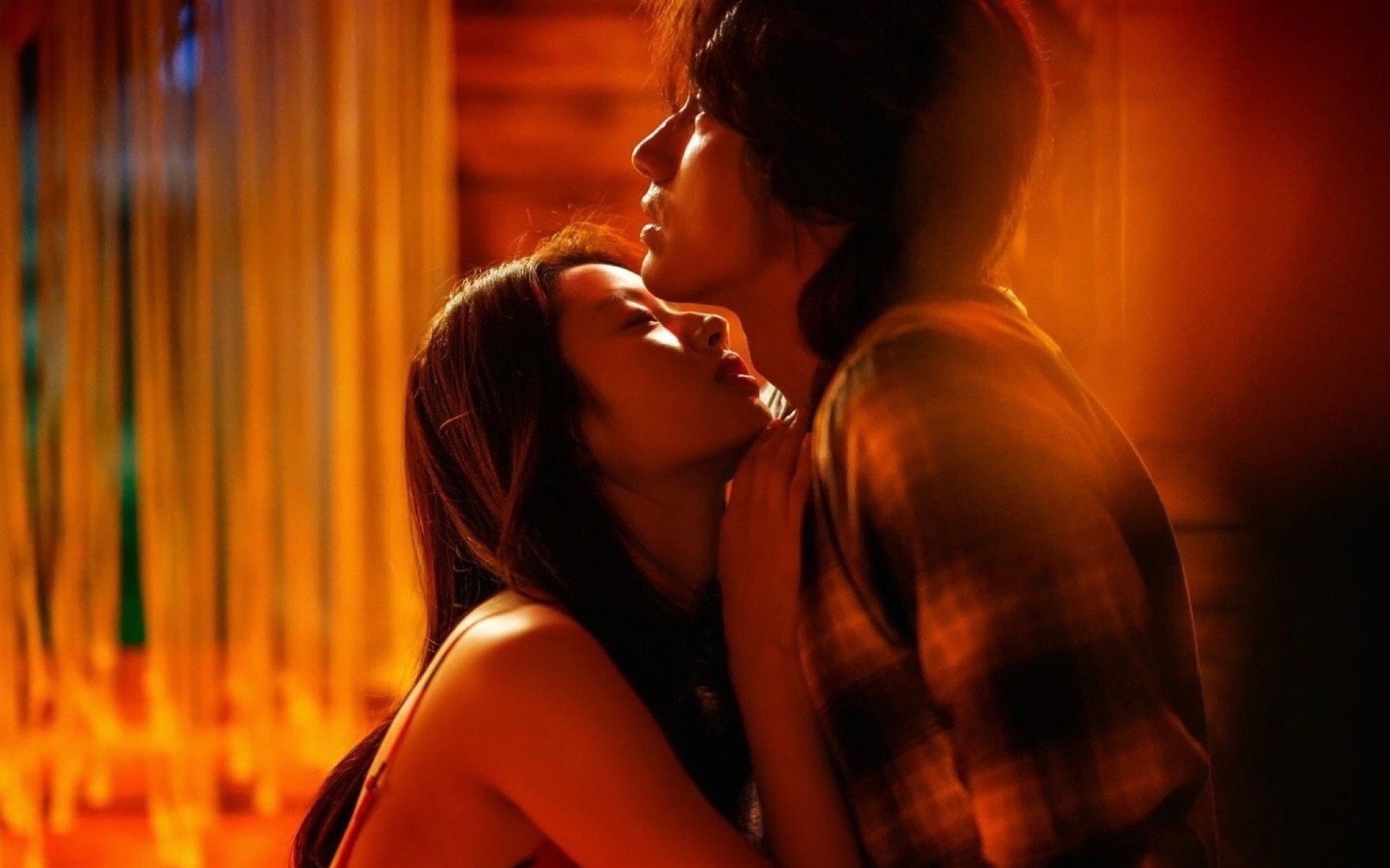 《处 处 吻》× 言承旭"他的每一帧吻戏都是艺术"