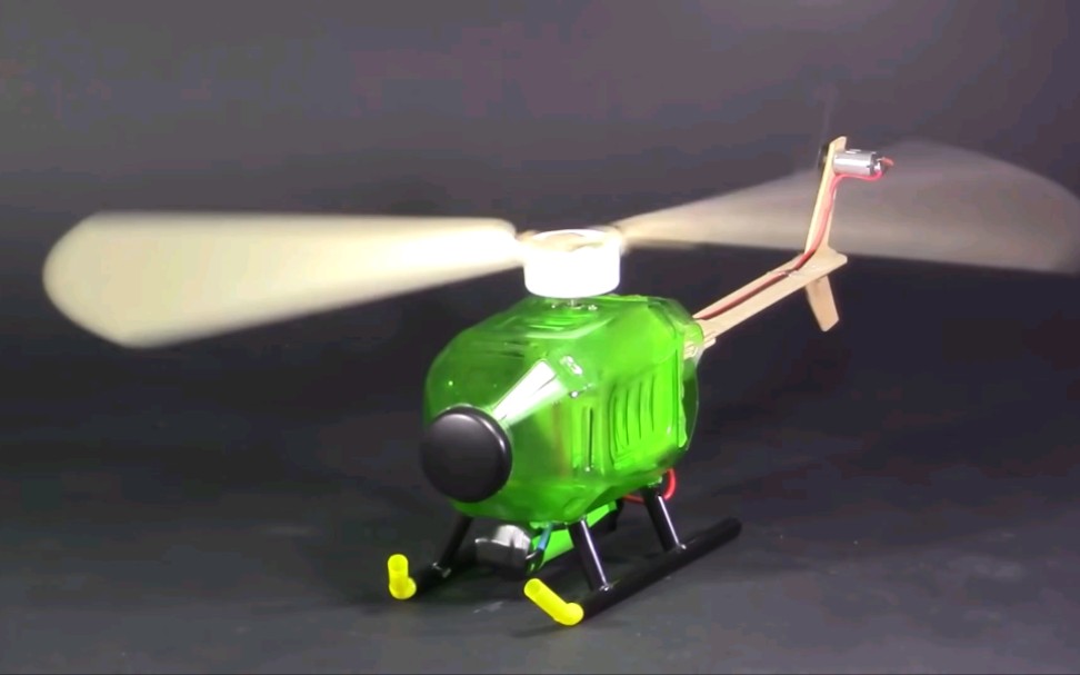 用塑料瓶手工制作一个直升机模型