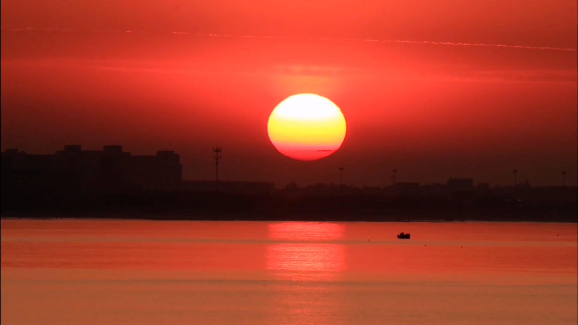 东方红,太阳升!祖国万岁!