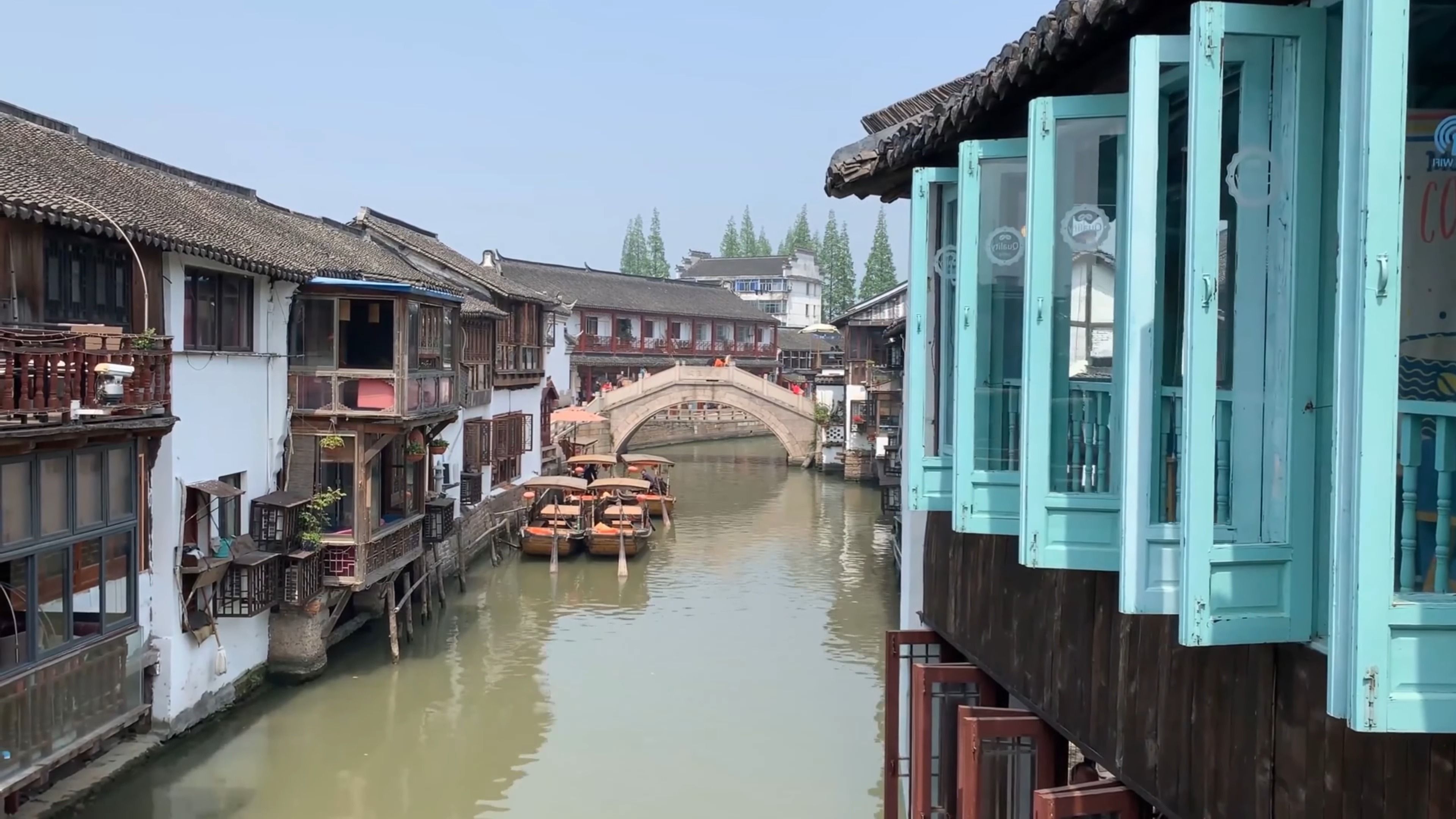 上海核心区房价暴跌!半年暴跌300多万!985毕业 80后买房破产!