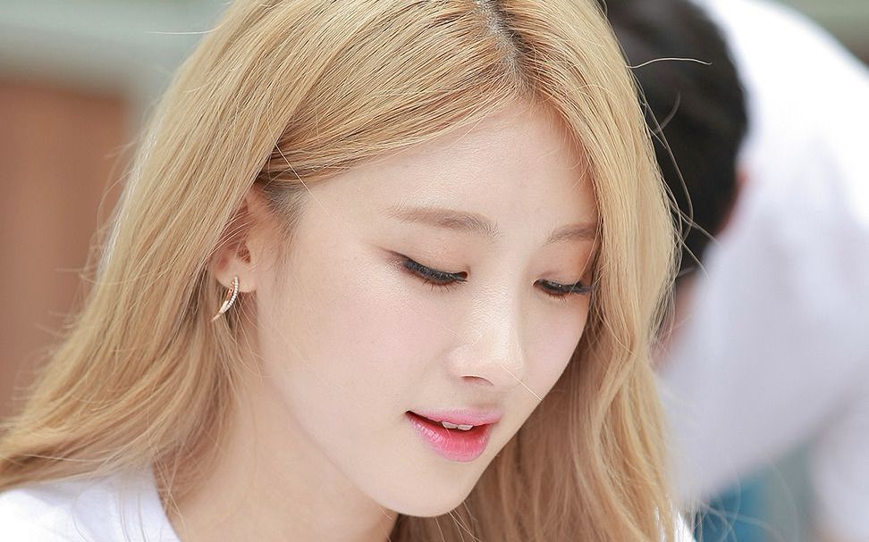 文玄雅产后立刻恢复身材参与ninemuses合体剪辑韩国艺人好敬业