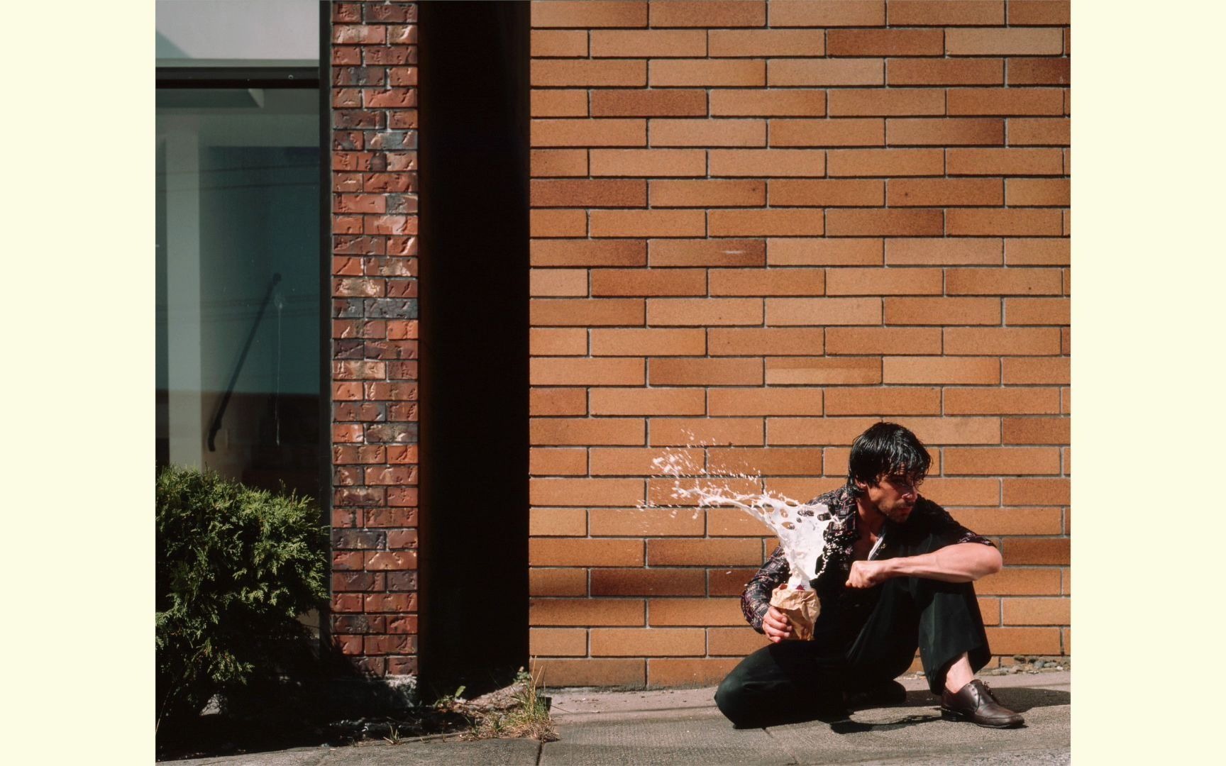 【提升审美】现代生活的绘者----杰夫·沃尔(jeff wall)_哔哩哔哩_bil