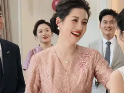 Download Video: 岁月不败美人！！婚宴上的婆婆气质绝了(≧∇≦)