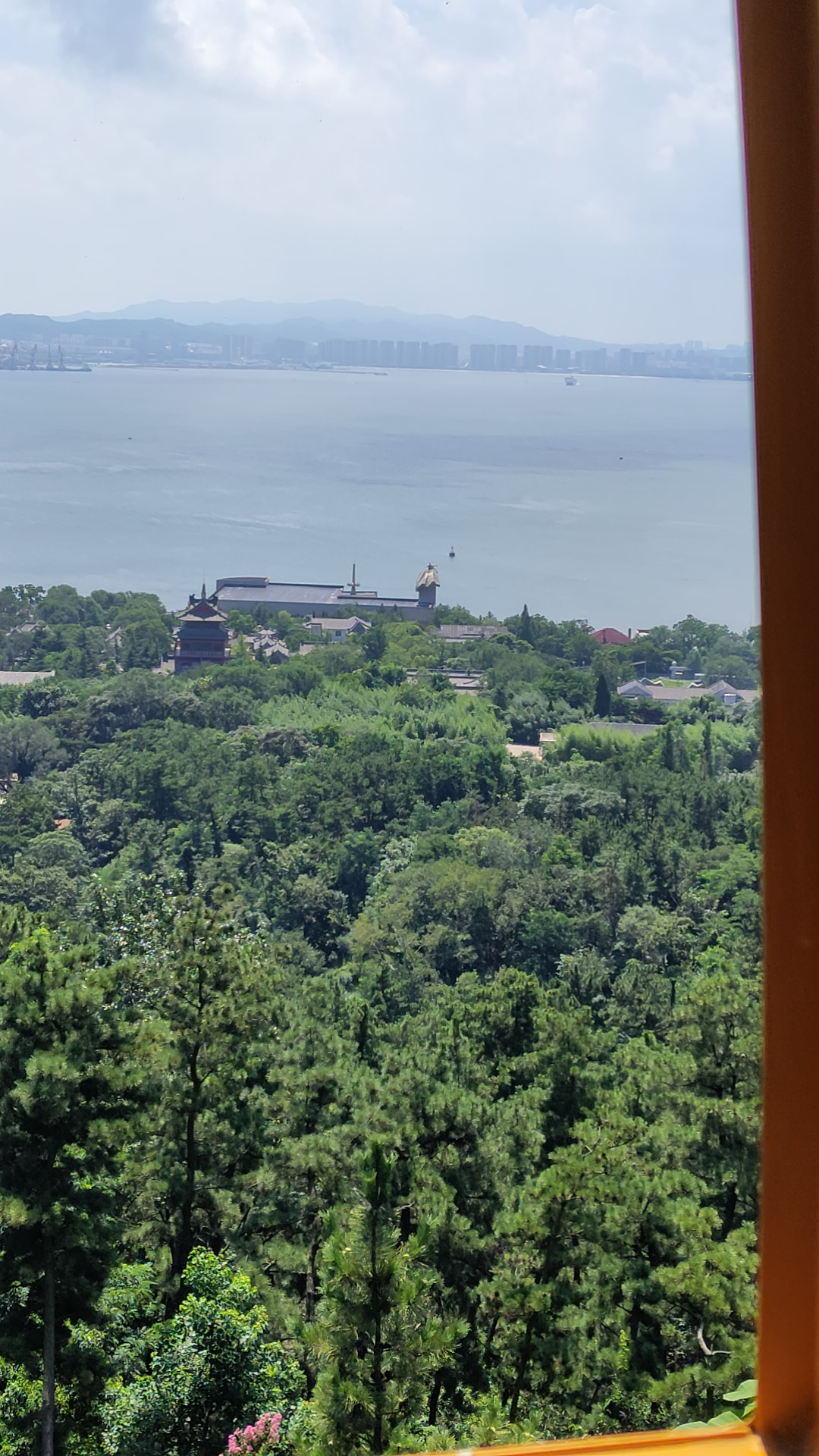 空中俯瞰刘公岛